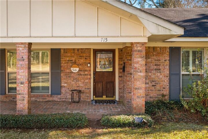 Property Photo:  715 Parkway Drive  LA 71457 