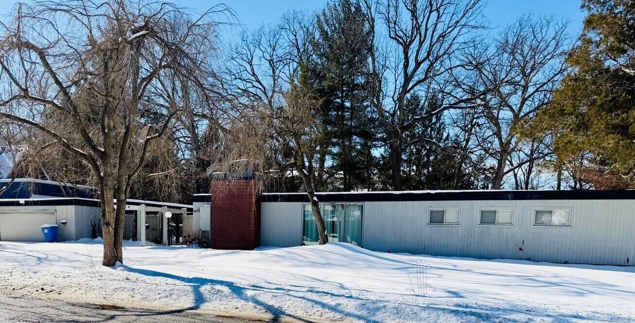 Property Photo:  2401 Maple Street  IN 46360 