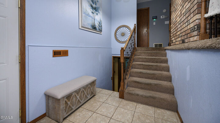 Property Photo:  2106 Kennedy Avenue  ND 58501 