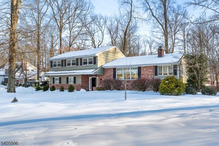 Property Photo:  1242 Sunnyfield Ln  NJ 07076 