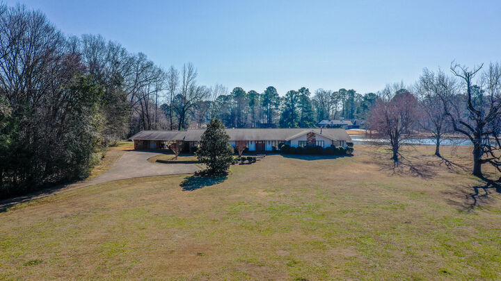 Property Photo:  103 Countryside  MS 39759 