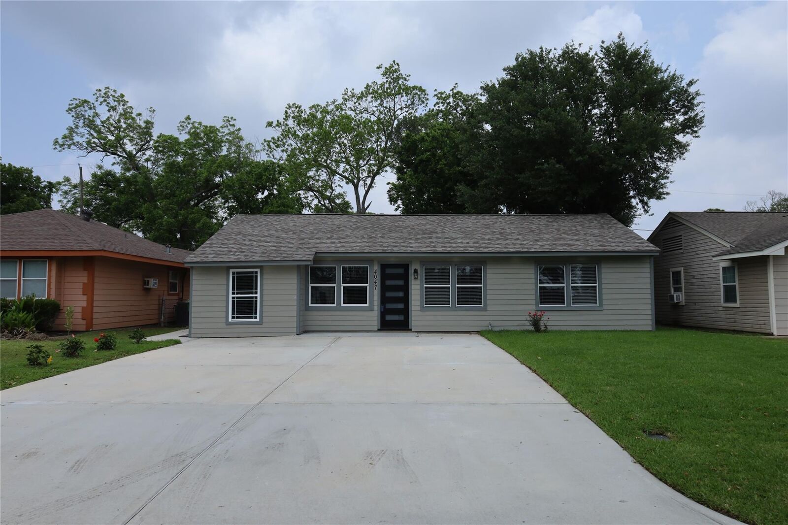 Property Photo:  4047 Juliet Street  TX 77087 
