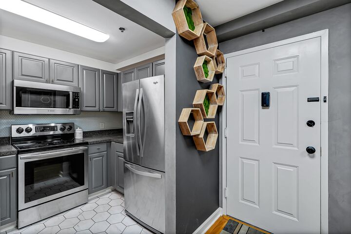 Property Photo:  318 54th St 3I  NJ 07093 