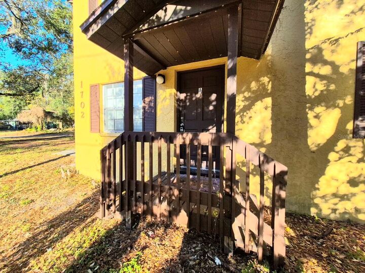 Property Photo: 1702 E Mulberry Drive A FL 33604