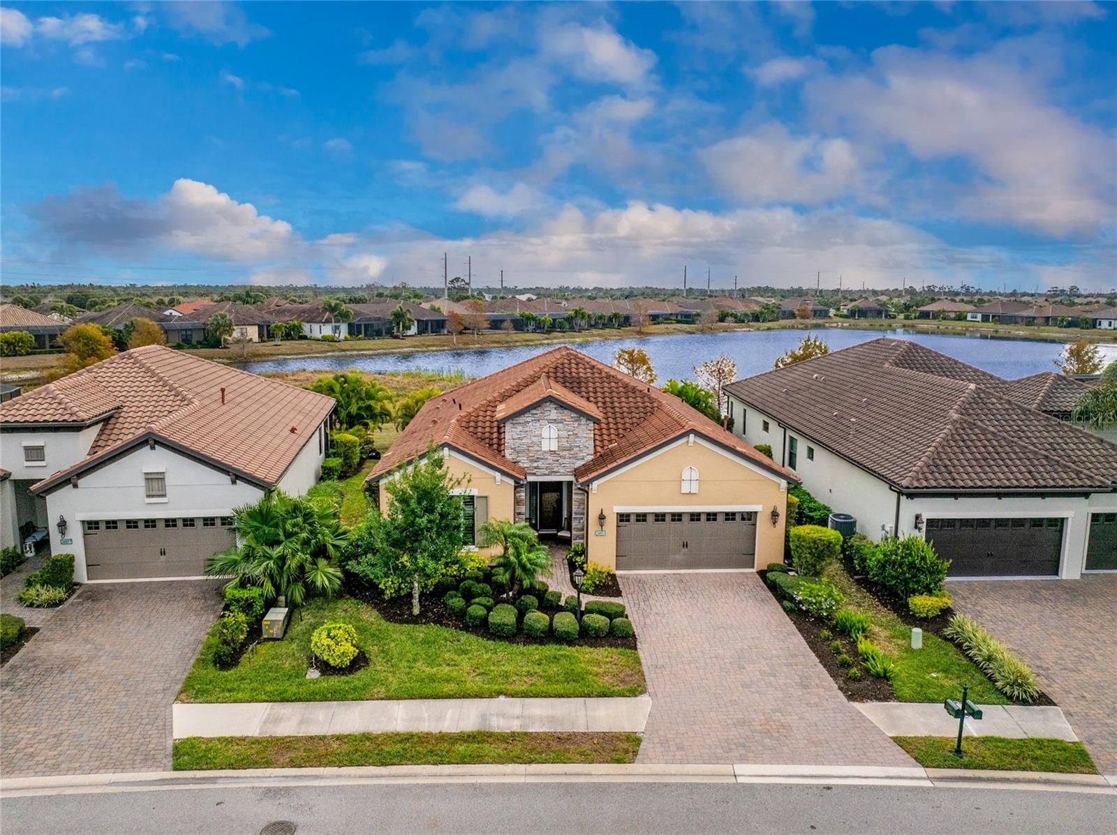 Property Photo: 26853 Weiskopf Drive FL 34223