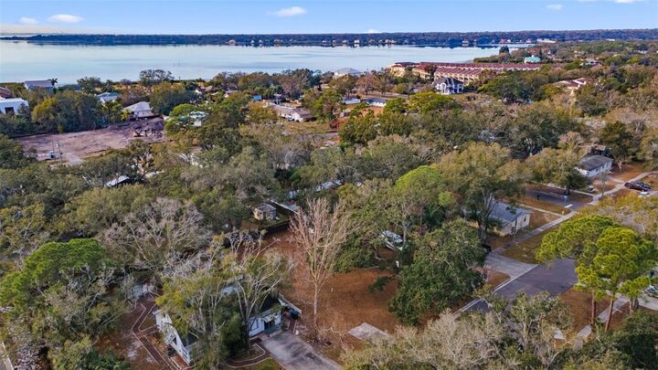 Property Photo: 503 Buckingham Avenue W FL 34677