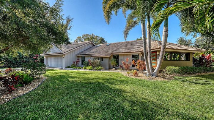 Property Photo:  4612 Pine Harrier Drive  FL 34231 