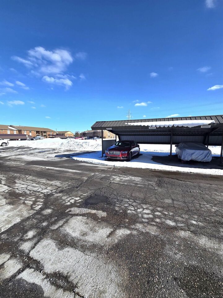 Property Photo:  43243 Cape Drive 6  MI 48313 