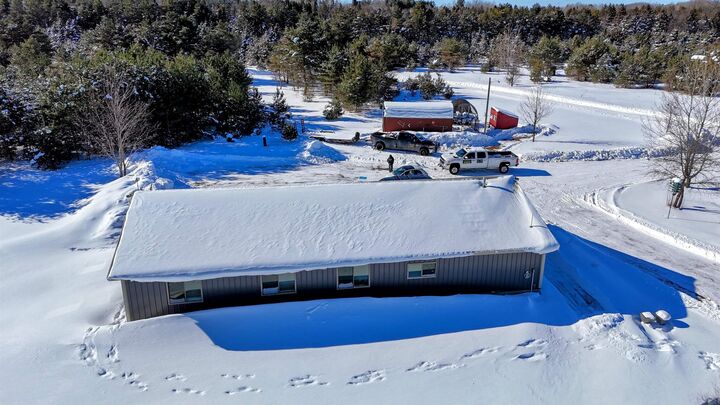 Property Photo: 6448 SW Gonyer Road MI 49633