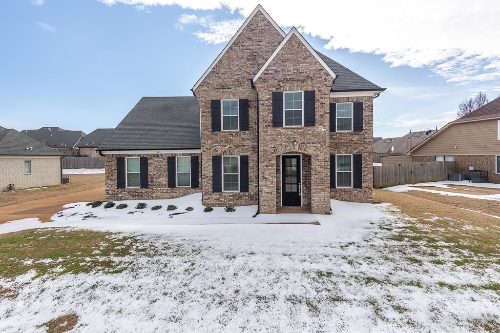 Property Photo: 185 Heritage Lake Dr TN 38109