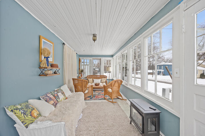 Property Photo: 614 W Cass Street MI 48838