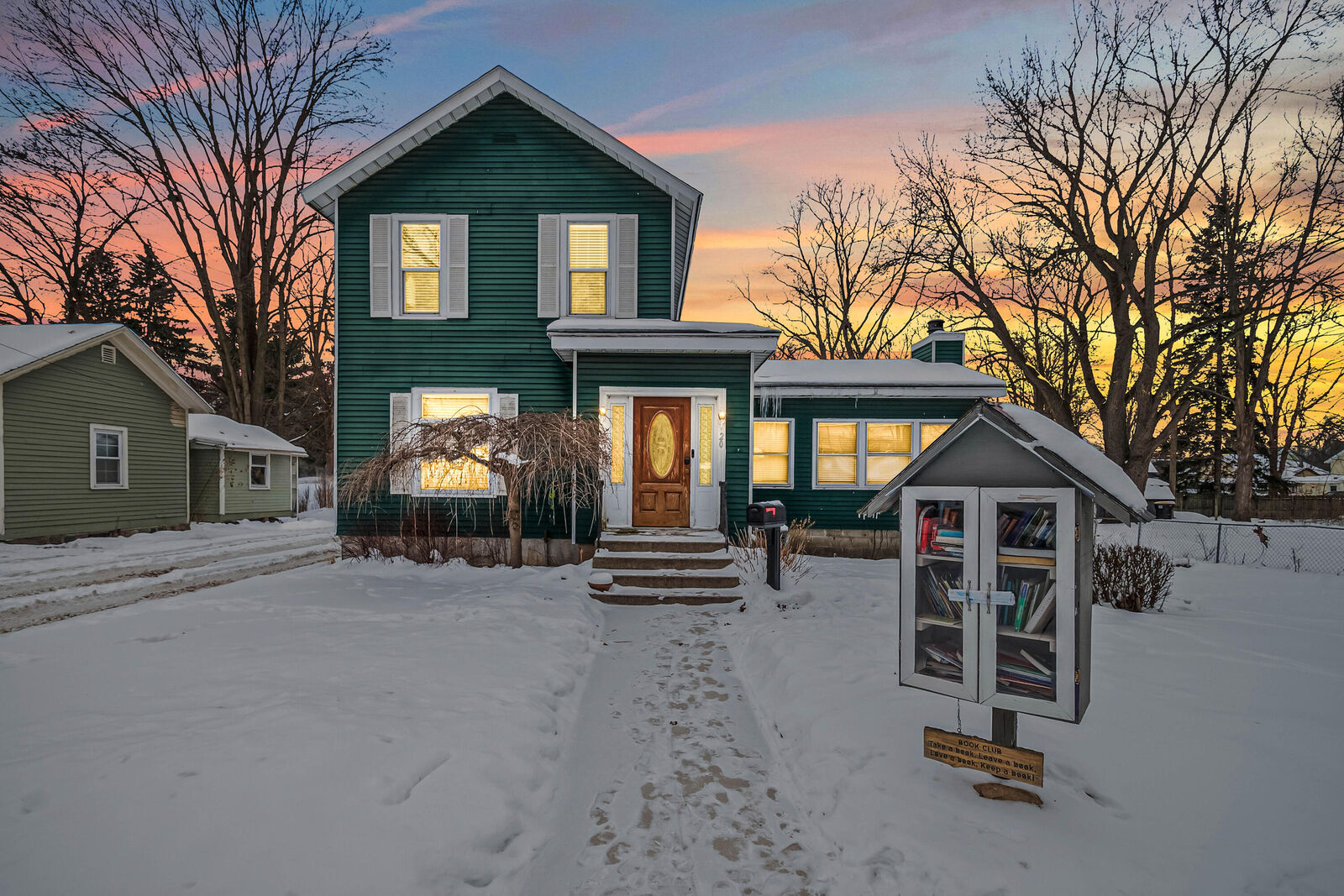 Property Photo:  20 S West Street  MI 49242 