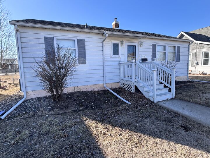Property Photo:  918 14th Avenue  IL 61252 