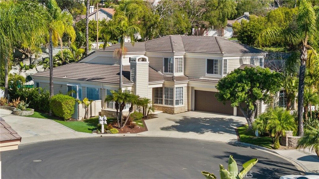 Property Photo:  4 Riviera  CA 92679 