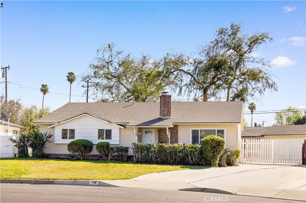 Property Photo:  734 E Alwood  CA 91790 