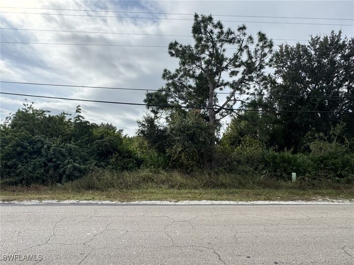 Property Photo:  3005 8th Street SW  FL 33976 