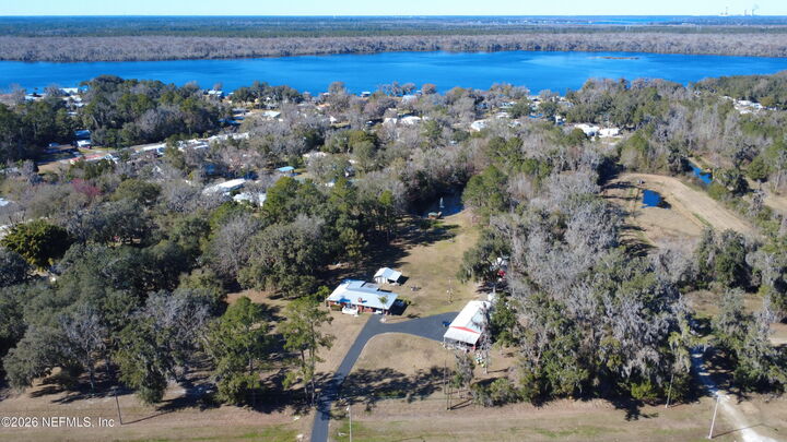 Property Photo:  689 S Highway17  FL 32187 