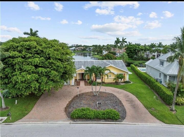 Property Photo:  497 Devils Ln  FL 34103 