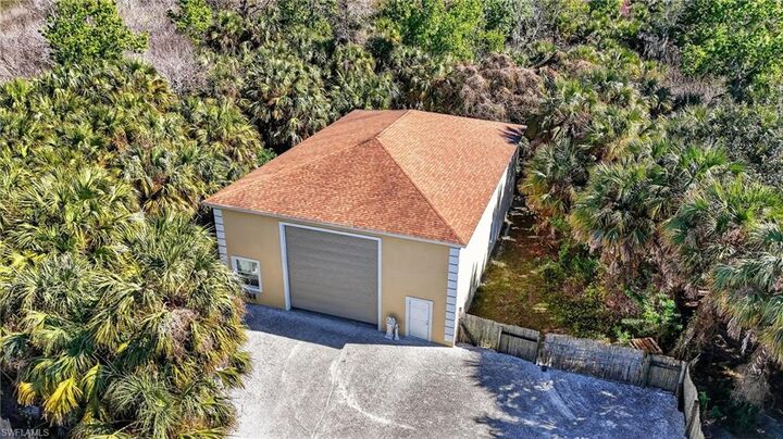 Property Photo:  2630 8th St NW  FL 34120 
