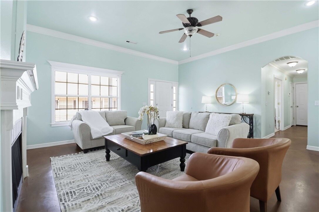 Property Photo:  4389 E Holiday Drive  AR 72701 