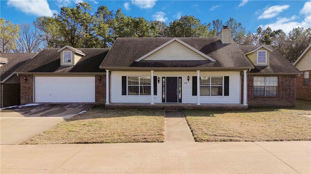 Property Photo: 4389 E Holiday Drive AR 72701