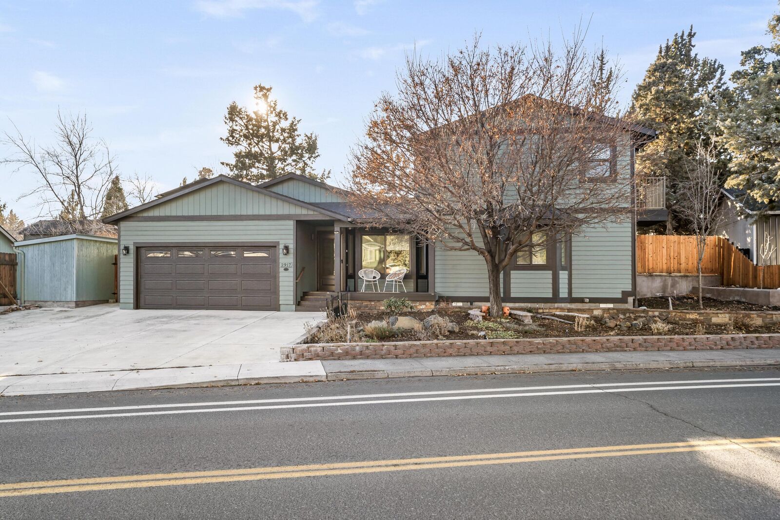 Property Photo:  2917 NE Purcell Boulevard  OR 97701 