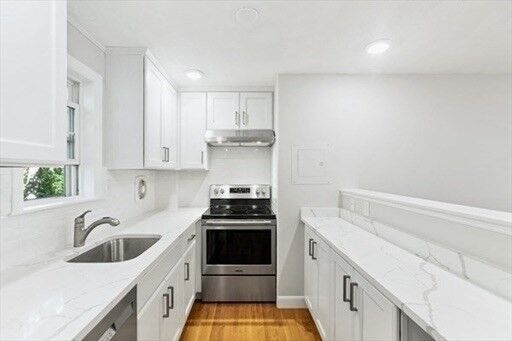Property Photo:  25 Arlington Rd 2-4  MA 01801 