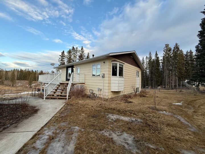 Property Photo: 23518 Highway 16 9 AB T7V 1X6