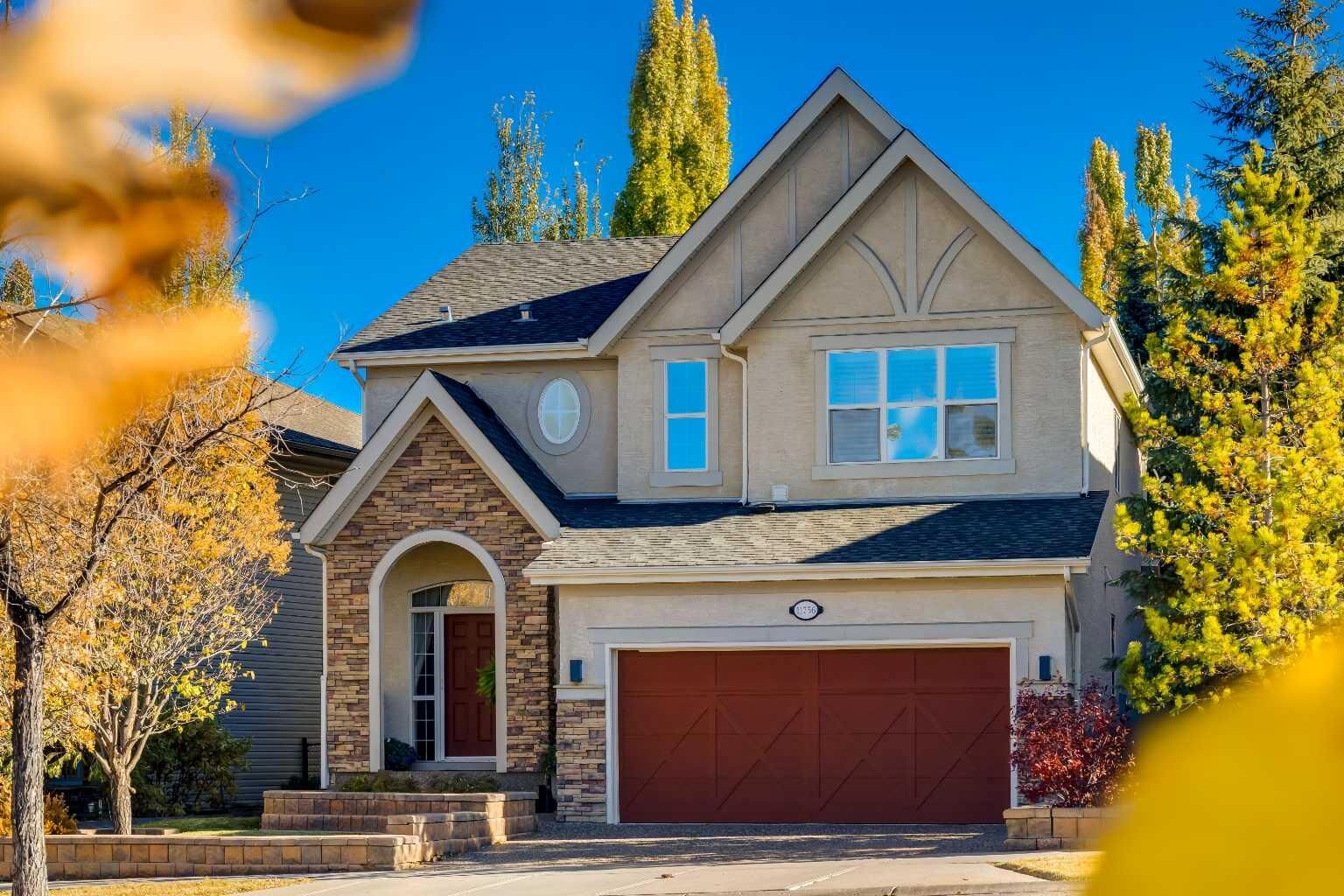 Property Photo:  11756 Valley Ridge Boulevard NW  AB T3B 5Z9 