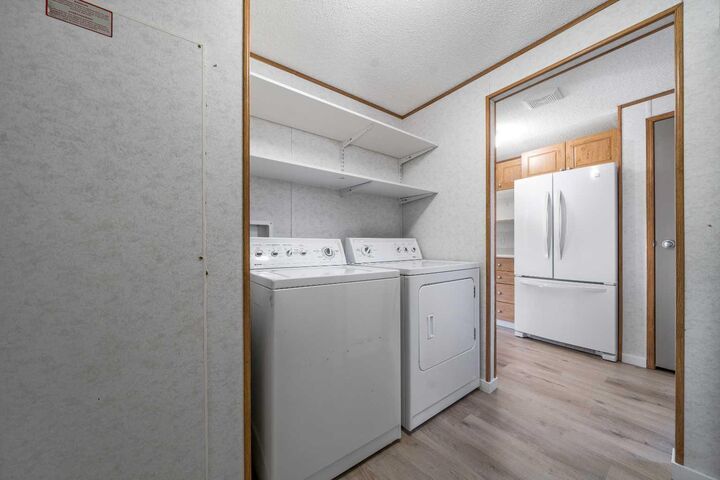 Property Photo:  103 1 Avenue E  AB T0K 0G0 