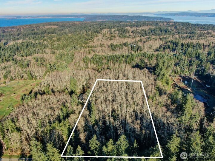 Property Photo:  0 Xxx  Lamb Rest Lane  WA 98253 