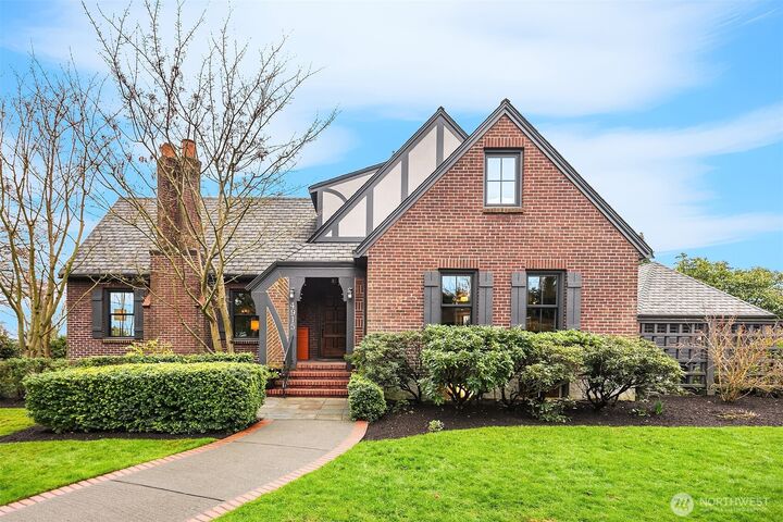 Property Photo:  4915 NE 60th Street  WA 98115 