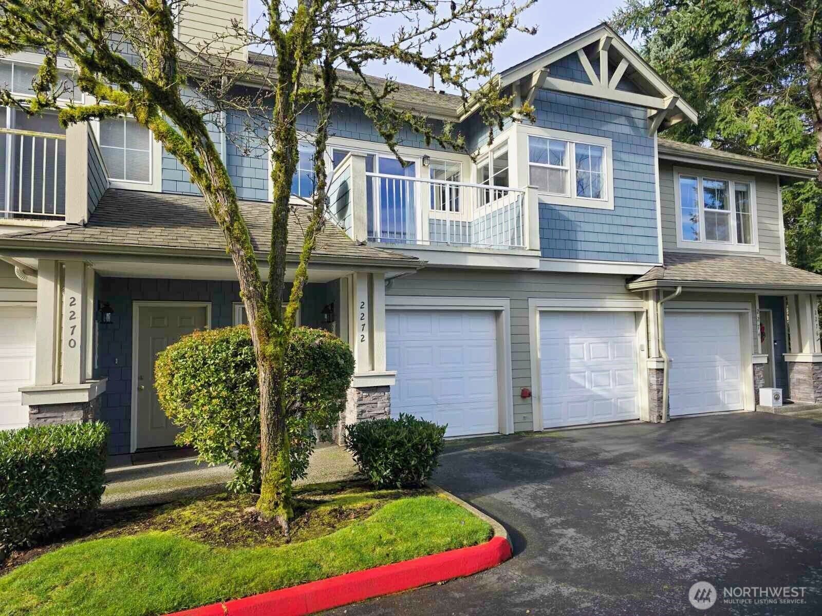 Property Photo:  2272  Newport Way NW 1-4  WA 98027 