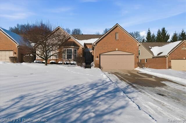 Property Photo:  3895 Arbor Drive  MI 48326 