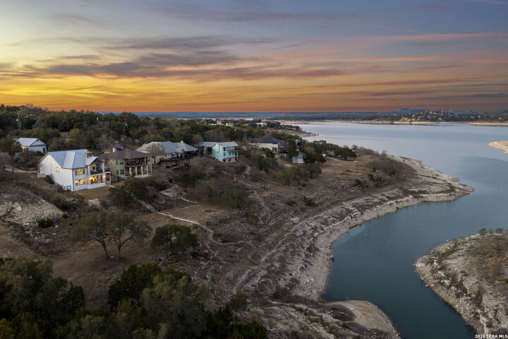 Property Photo: 2078 Connie Dr TX 78133