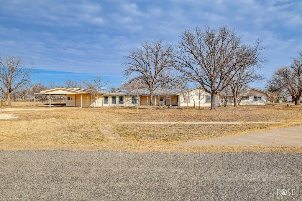 Property Photo:  921 Broadway Street  TX 76940 