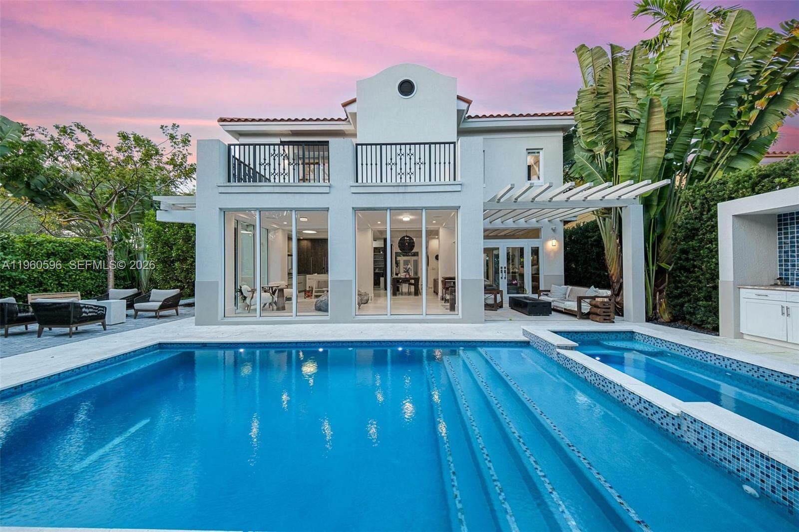Property Photo:  722 Navarre Ave  FL 33134 
