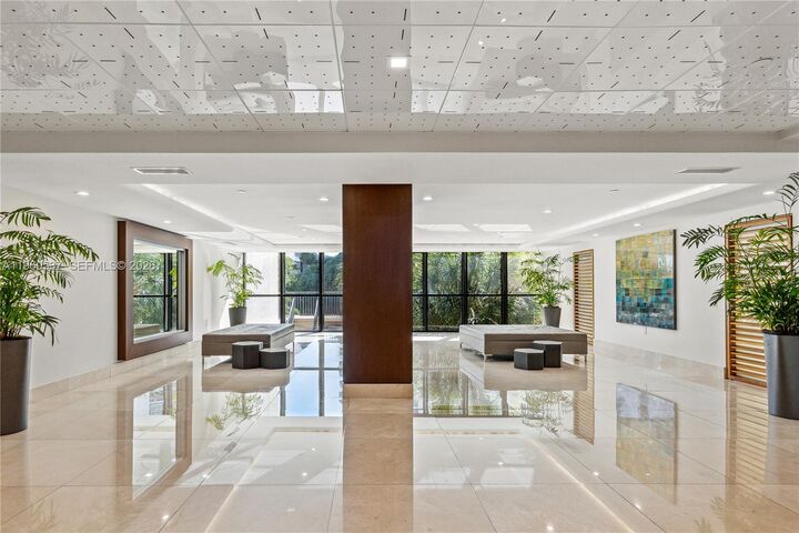 Property Photo: 540 Brickell Key Dr 505 FL 33131