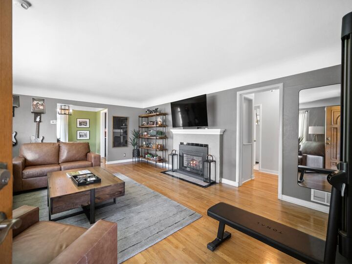 Property Photo:  2118 N Hemlock St  WA 99205 