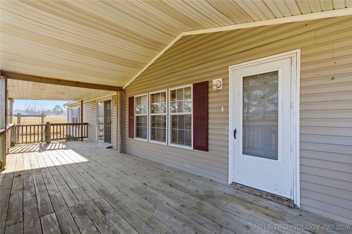 Property Photo: 108 E Redbud Lane OK 74435