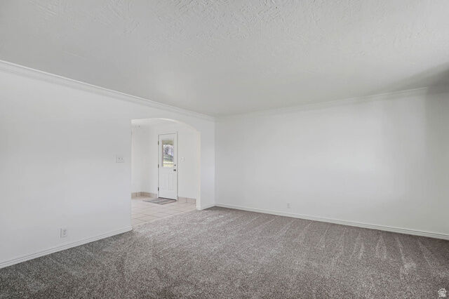 Property Photo: 965 E 250 S UT 84037