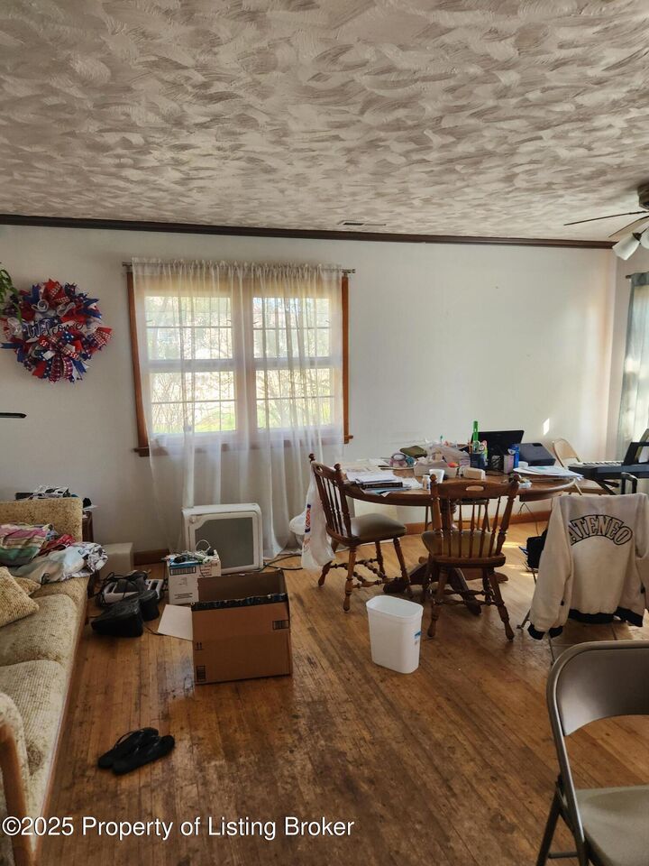 Property Photo:  409 B Street S  ND 58631 