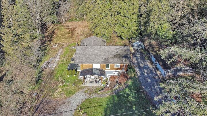Property Photo: 23369 141 Avenue BC V4R 2R4