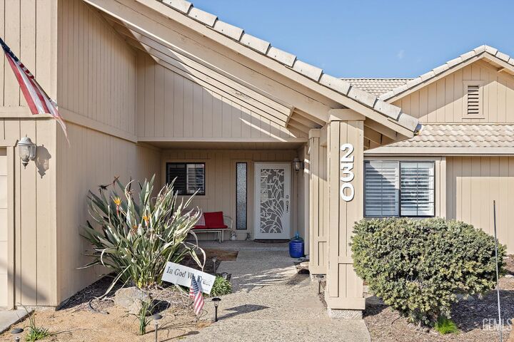 Property Photo:  230 W Ash  CA 93230 