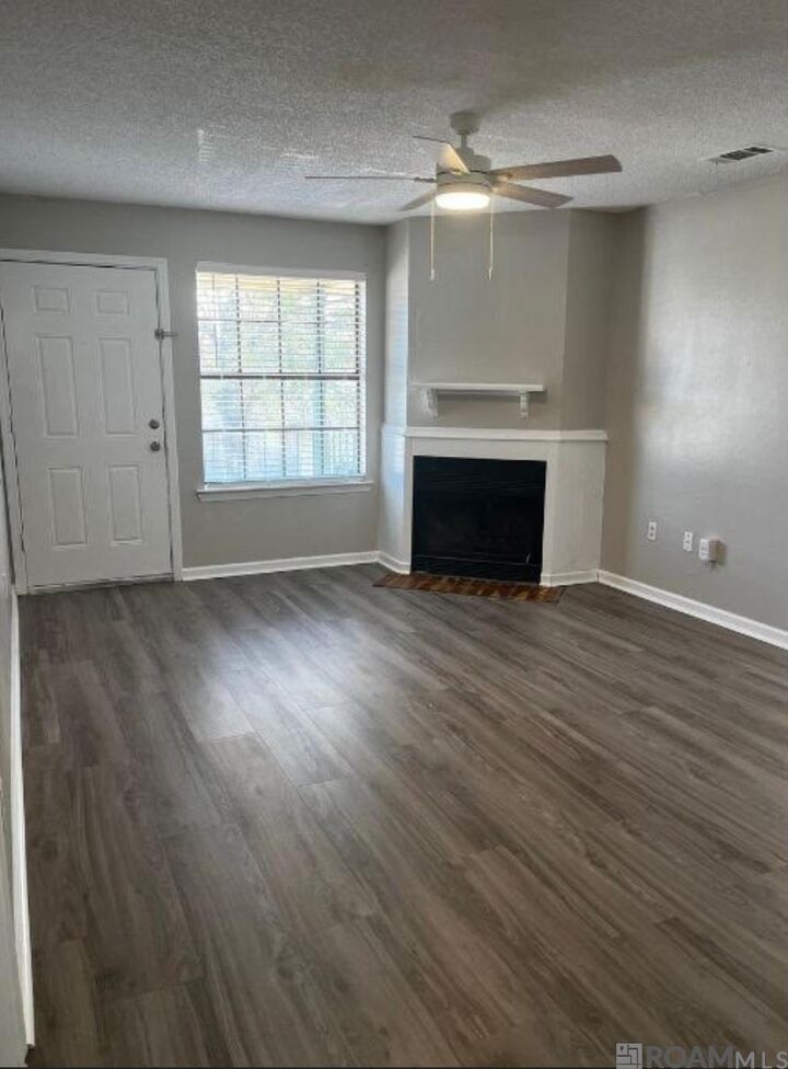 Property Photo:  3482 King Bradford Dr #D  LA 70816 