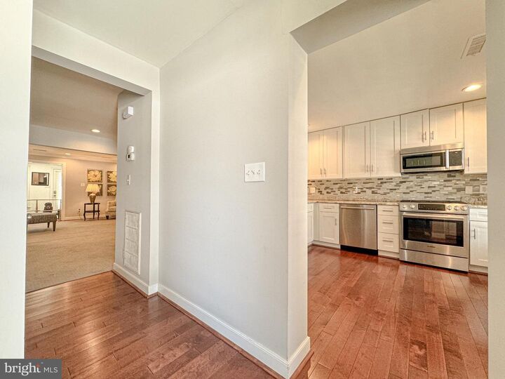 Property Photo:  1306 Kenmore Avenue 4  VA 22401 