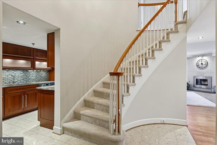 Property Photo: 1276 N Wayne Street 418 VA 22201