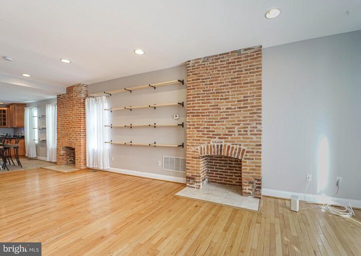Property Photo:  130 N Montford Avenue N  MD 21224 