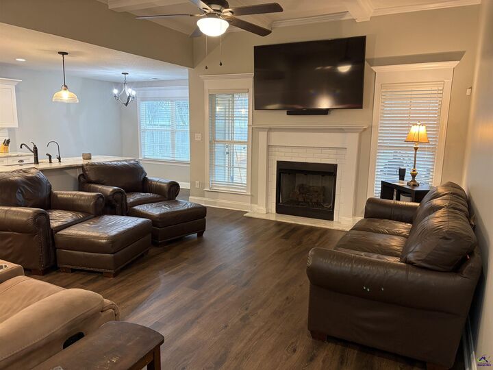 Property Photo:  400 Avington Chase  GA 31069 