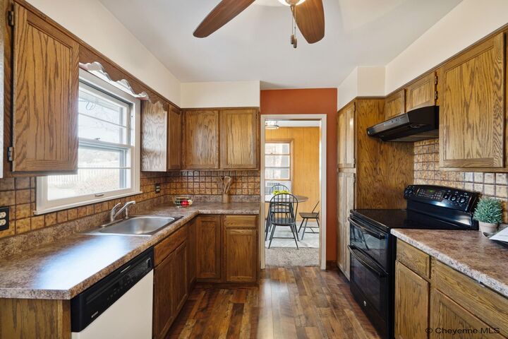 Property Photo:  3520 Essex Rd  WY 82001 